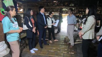 Thường trực HĐND huyện Con Cuông giám sát việc thực hiện các chính sách an sinh xã hội dịp Tết Nguyên đán Quý Mão