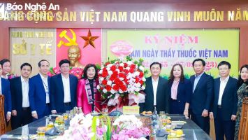 Bí thư Tỉnh ủy Thái Thanh Quý thăm, chúc mừng Sở Y tế nhân kỷ niệm ngày Thầy thuốc Việt Nam