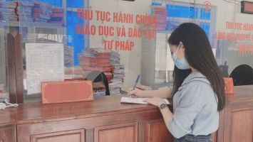 Bỏ sổ hộ khẩu giấy: Tiện lợi nhưng vẫn còn vướng mắc