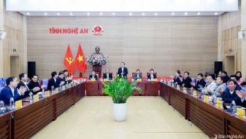 Chủ tịch UBND tỉnh: Tổ chức thực hiện khẩn trương các nhiệm vụ được giao, không để chậm trễ công việc