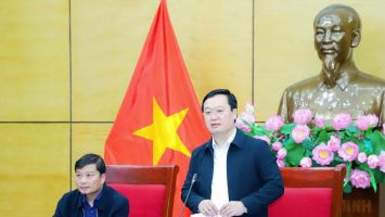 Chủ tịch UBND tỉnh: Tập trung tháo gỡ khó khăn, đẩy nhanh tiến độ triển khai các công trình, dự án trọng điểm