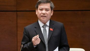 'Hết sức khó khăn' nếu cán bộ, công chức tự sống bằng lương