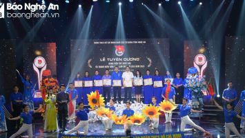 Đoàn Khối CCQ tỉnh tuyên dương Thanh niên tiêu biểu làm theo lời Bác