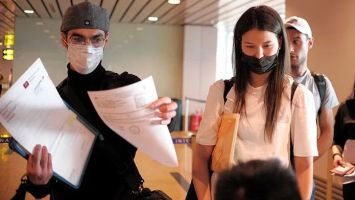 Kiến nghị Quốc hội có nghị quyết sửa đổi chính sách visa từ tháng 5