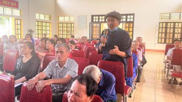 Nhiều cử tri huyện Quỳnh Lưu kiến nghị chế độ, chính sách đối với người có công với cách mạng