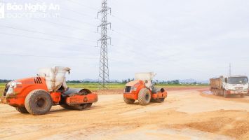 Chủ tịch UBND tỉnh yêu cầu các cấp ngành thực hiện tốt những Nhiệm vụ, giải pháp trọng tâm tháng 5 năm 2023