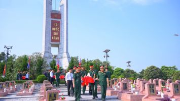 Nghệ An trọng thể truy điệu, an táng 96 hài cốt liệt sĩ, quân tình nguyện và chuyên gia Việt Nam hy sinh tại Lào