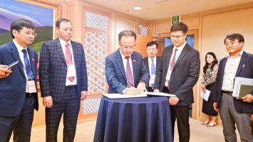 Đoàn công tác tỉnh Nghệ An làm việc với Thành phố Gwangju (Hàn Quốc)