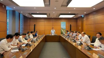 Sáng nay, Quốc hội thảo luận tại tổ về nhiều nội dung quan trọng