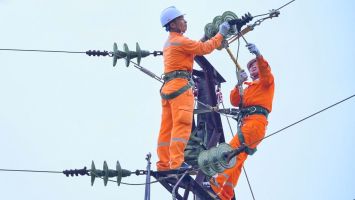 Nghệ An yêu cầu cán bộ, công chức chỉ sử dụng thang máy từ tầng 4 trở lên