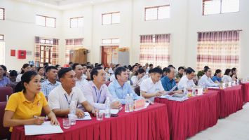 Cử tri xã Phú Sơn và xã Nghĩa Hành huyện Tân Kỳ kiến nghị nhiều nội dung liên quan đến phát triển kinh tế - xã hội trên địa bàn