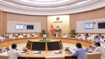 Giảm hợp lý số lượng các bộ, cơ quan ngang bộ; nghiên cứu thí điểm sắp xếp đơn vị hành chính cấp tỉnh