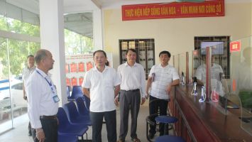 Ban Pháp chế HĐND tỉnh Nghệ An khảo sát hoạt động tiếp nhận và trả kết quả tại Bộ phận Một cửa huyện Quỳnh Lưu