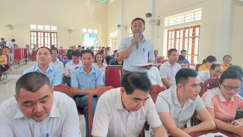 Phó Chủ tịch HĐND tỉnh Nguyễn Như Khôi tiếp xúc cử tri tại huyện Quỳ Hợp