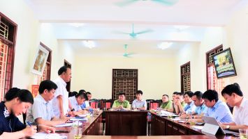 Ban Kinh tế - Ngân sách HĐND tỉnh khảo sát công tác giao đất, giao rừng; quản lý, bảo vệ và phát triển rừng trên địa bàn huyện Quế Phong