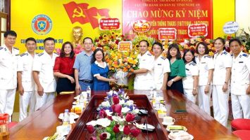 Đoàn đại biểu Quốc hội tỉnh Nghệ An chúc mừng 77 năm ngày truyền thống Thi hành án dân sự