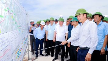 Bộ trưởng Bộ Giao thông vận tải yêu cầu thông xe kỹ thuật đoạn Nghi Sơn - Diễn Châu dịp 2/9