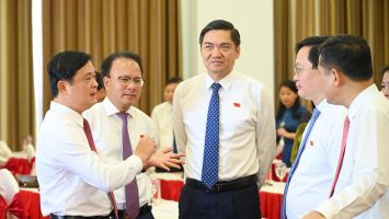 HĐND tỉnh Nghệ An khóa XVIII thông qua 30 nghị quyết chuyên đề tại Kỳ họp thứ 14