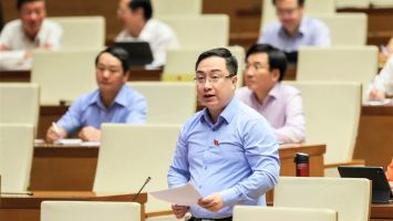 Đại biểu Quốc hội đoàn Nghệ An Đặng Xuân Phương chuyển sinh hoạt đến Đoàn Quảng Ninh