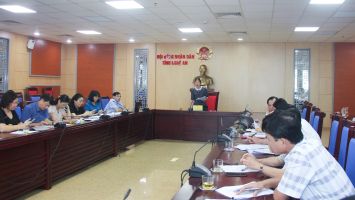 Ban Dân tộc HĐND tỉnh thẩm tra dự thảo nghị quyết trình HĐND tỉnh