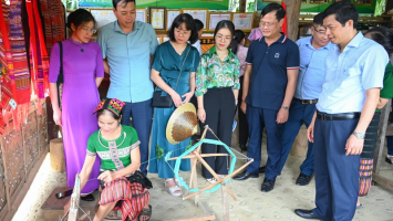 Khảo sát mô hình bảo tồn bản sắc văn hóa dân tộc trên địa bàn huyện Con Cuông