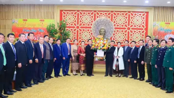 Bí thư Tỉnh ủy Thái Thanh Quý tiếp đoàn lãnh đạo cấp cao tỉnh Bôlykhămxay, Lào chúc mừng tỉnh Nghệ An nhân dịp Tết Nguyên đán Giáp Thìn