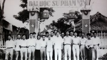 Giáo sư Nguyễn Thúc Hào - Long lanh một ánh nguyệt tròn