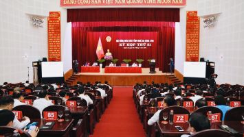 Phát huy hiệu quả chức năng quyết định các vấn đề của địa phương