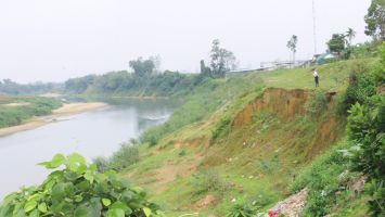 Cấp bách xây dựng đê kè chống lũ qua xã Thanh Liên, huyện Thanh Chương