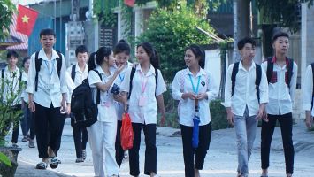 Xây dựng chính sách hỗ trợ học sinh THPT vùng sâu của huyện miền núi
