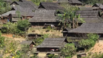 Bảo tồn những ngôi nhà cổ của người Mông ở Kỳ Sơn