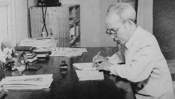 Chủ tịch Hồ Chí Minh – Giản dị và vĩ đại qua những bức thư