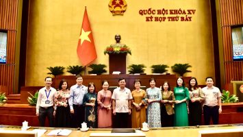 Thường trực HĐND tỉnh dự thính Kỳ họp thứ 7, Quốc hội khóa XV