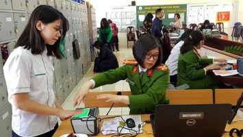 Từ 1/7, giảm lệ phí làm thẻ Căn cước, hộ chiếu