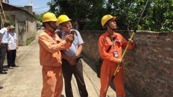 Sở Công thương trả lời cử tri xã Lượng Minh, huyện Tương Dương về mua điện sinh hoạt theo hình thức bán điện tại gia