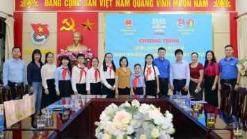 Lãnh đạo Đoàn ĐBQH tỉnh gặp mặt đại biểu Nghệ An tham dự phiên họp giả định “Quốc hội trẻ em”