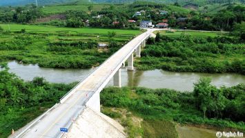 Đề xuất đầu tư xây dựng cầu bản tằn 2, xã quỳ châu để đảm bảo đi lại an toàn cho người dân