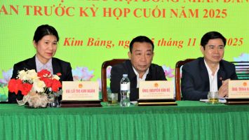 Ông Nguyễn Văn Đệ, Phó Chủ tịch UBND tỉnh tiếp xúc cử tri tại xã Kim Bảng