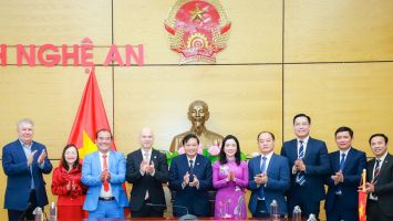 Chủ tịch UBND tỉnh Nghệ An Lê Hồng Vinh tiếp phái đoàn Cộng hòa Tatarstan, Liên bang Nga