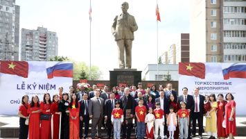 Hành trình xúc cảm tháng Năm