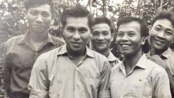 Gắn bó và phụng sự nền giáo dục cách mạng