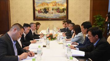 Đoàn công tác Đại sứ quán Hoa Kỳ tìm hiểu tiềm năng thúc đẩy hợp tác với Nghệ An