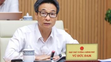 Có thể dùng ngân sách mua sách giáo khoa