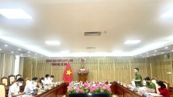 Đoàn đại biểu Quốc hội tỉnh Nghệ An làm việc với Trại giam số 6, C10 thuộc Bộ Công an