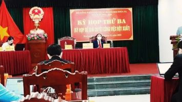 Kỳ họp thứ ba Hội đồng nhân dân thị xã Hoàng Mai khóa III thành công, kịp thời giải quyết vấn đề phát sinh, cấp thiết của địa phương