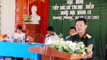 Đại biểu Quốc hội tiếp xúc cử tri tại đơn vị bầu cử số 2