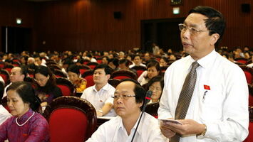 Đại biểu Nguyễn Đức Hiền chất vấn Bộ trưởng Bộ Nông nghiệp và Phát triển nông thôn