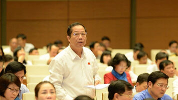 Đại biểu Phạm Văn Tấn phát biểu về dự án luật Tố tụng hành chính (Sửa đổi)