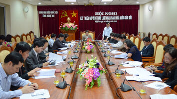 Đoàn đại biểu Quốc hội lấy ý kiến góp ý vào dự thảo Luật Ngân sách nhà nước (sửa đổi)