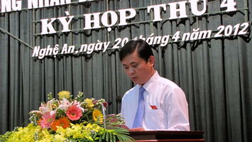 Kỳ họp thứ 4: Thông qua 8 nghị quyết quan trọng